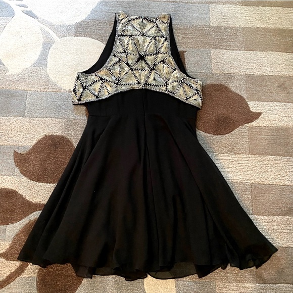 ASOS Mini Dress Embellished with Geometric Bodice Overlay Chiffon Skater Skirt - Picture 5 of 7